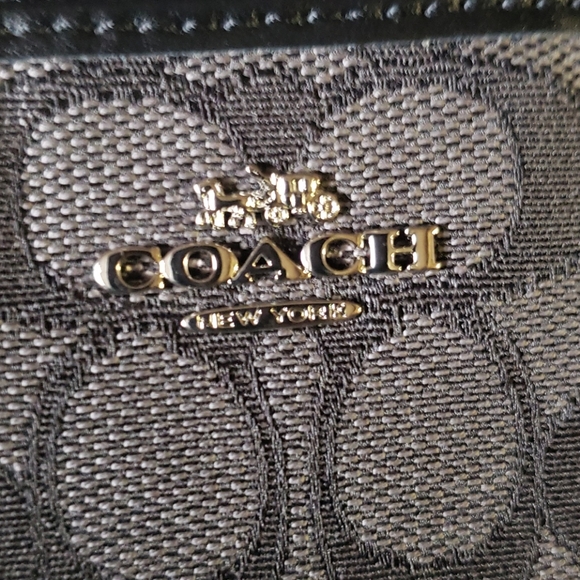 Corner zip coach wristlet - Picture 3 of 3